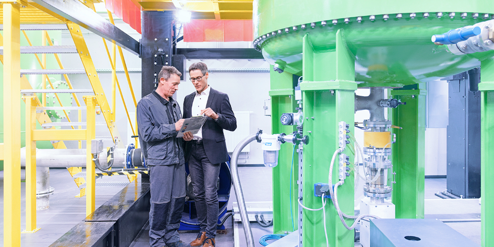 Stellenanzeige Beta Gamma Service | KFZ-Mechatroniker, Industriemechaniker oder Elektroniker als Maschinenführer (Mensch*)